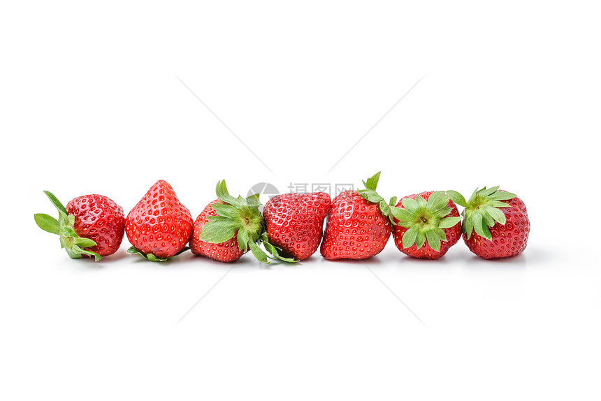 白色的鲜草莓图片