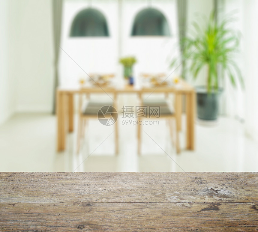 餐桌和椅模糊的木顶布优雅图片