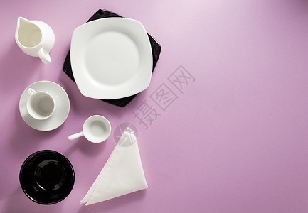 布茶托以抽象多彩背景的厨房餐具背景