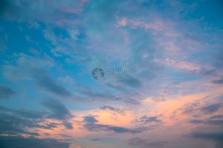 紫橙色的日落天空美丽的图片
