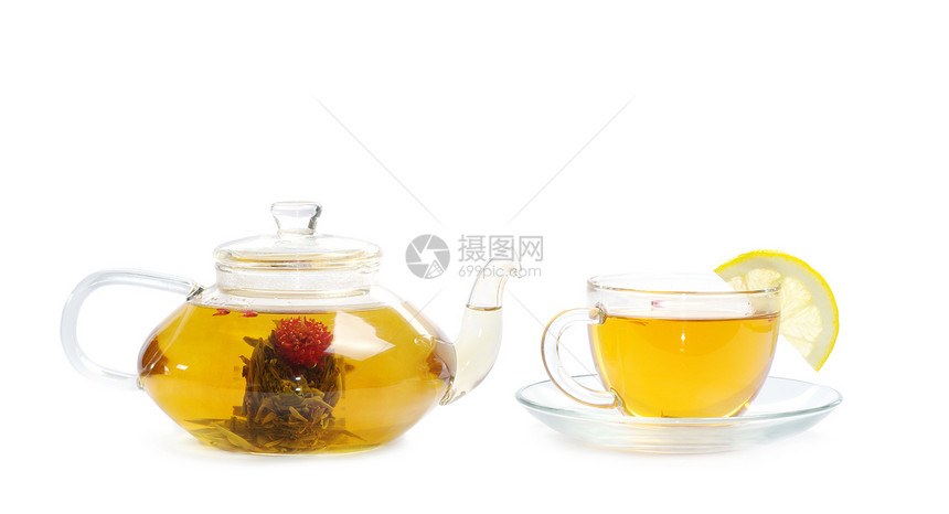 玻璃杯黑茶白背景孤立图片