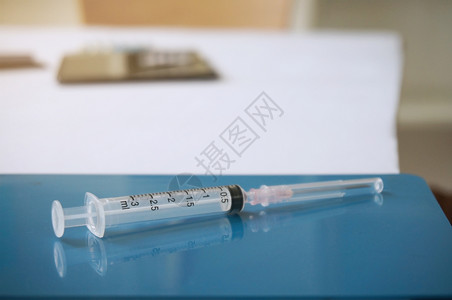 Syringe医疗注射药物器图片