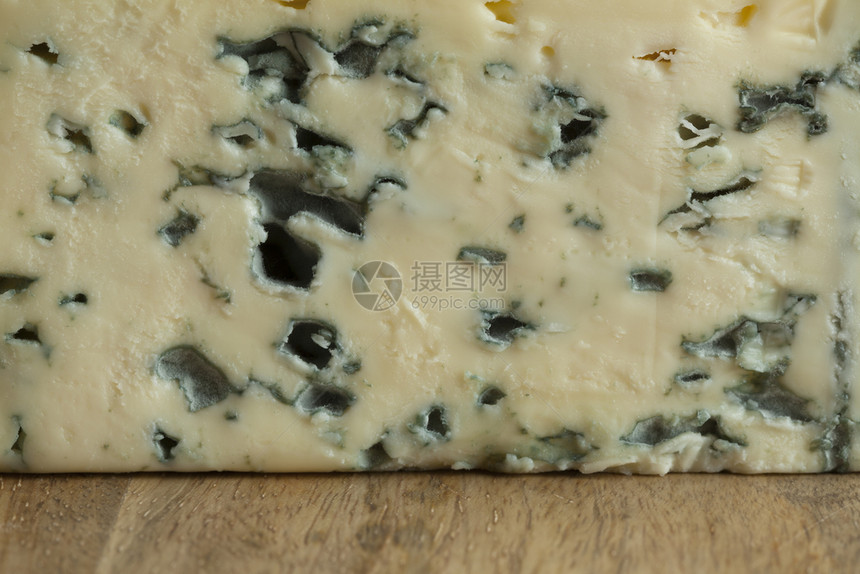 法语Bleudauvergne奶酪片关闭图片