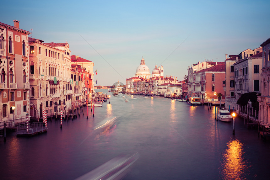 意大利威尼斯运河全景图片