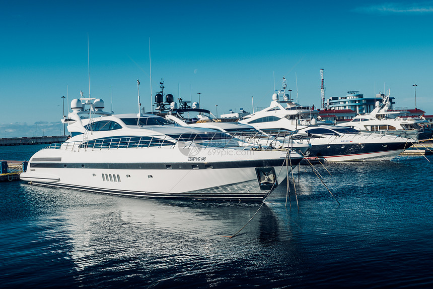 索契海港码头游艇和私人船只索契市中心海港湾游艇图片