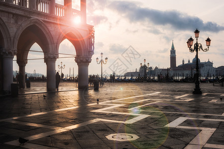 意大利威尼斯圣马可广场第一阳光图片