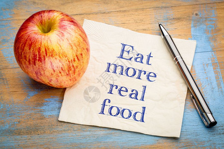 吃更真实的食物提醒用新鲜苹果在餐巾纸上的笔迹图片