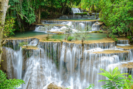 泰国Kanchanaburi省瀑布图片