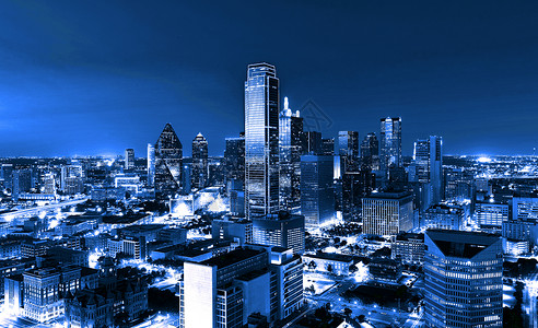 可克达拉市美国得克萨斯州达拉市夜的摩天大楼背景