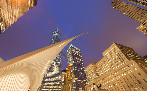 纽约市的摩天大楼卡拉特瓦和WTC列车美国图片
