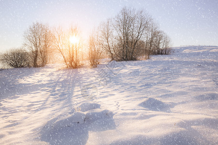 美妙的冬季风景戏剧云层创意拼图美丽世界图片