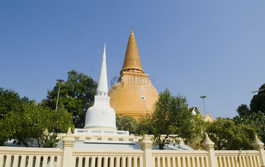 PhraPathomChedi世界上最高的Stupa位于泰国的NakhonPathom位于泰国的NakhonPathom图片