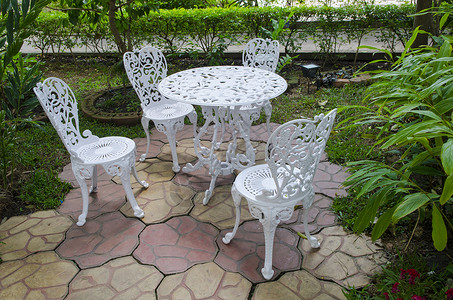 园桌和椅子园艺托皮里高清图片