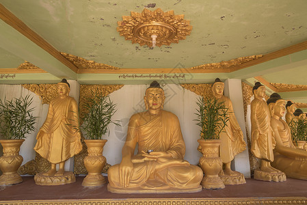 位于缅甸叶城的风格寺庙建筑中佛像图片