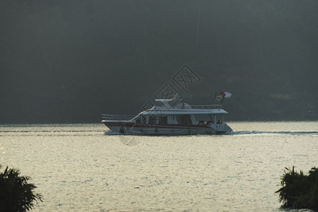 南图Nantou2016年月2日旅游船在日月湖Shuishe码头停泊图片