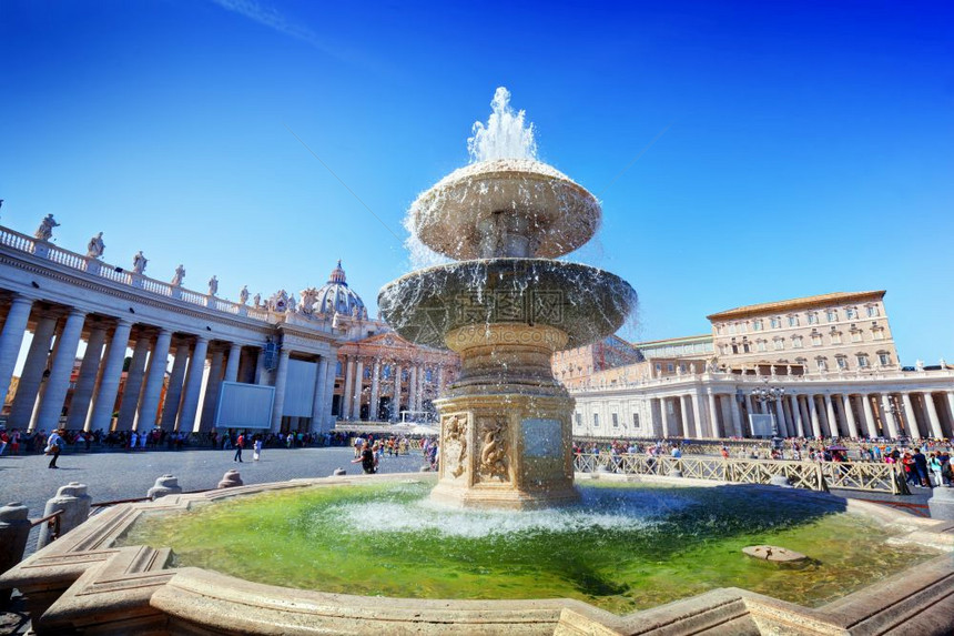 圣彼得和尔斯柯的不老泉梵蒂冈城广场圣彼得和尔斯柯的不老泉梵蒂冈城的圣彼得和尔斯拉的不老泉图片