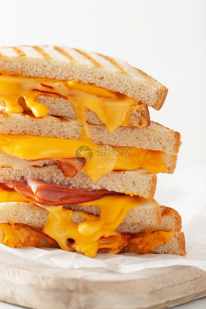 烤火腿和奶酪三明治图片