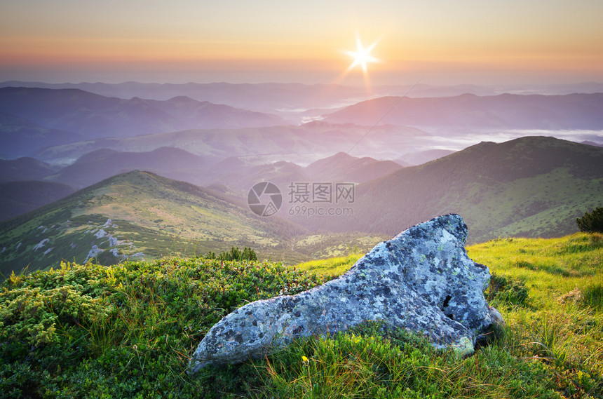 山地景观自然的构成图片