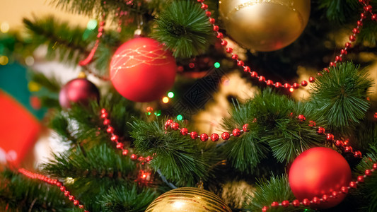 圣诞树装饰的冬季庆祝活动背景圣诞树装饰的冬季庆祝活动美丽的背景图片