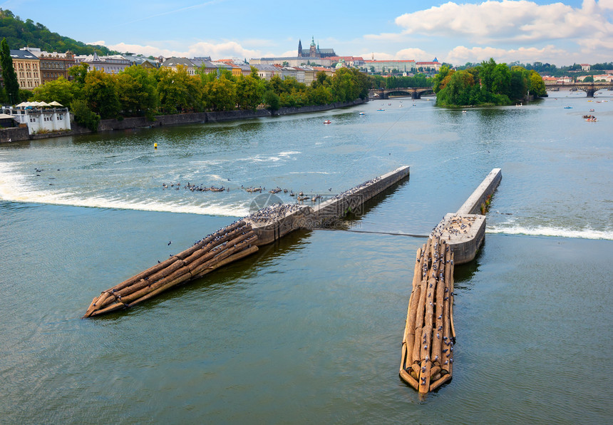 布拉格Jiraskuv桥Vltava河和MalaStrana河的浏览情况图片