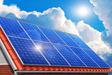 户用光伏创意太阳能发电技术替代能源和环境保护生态商业概念红屋家或小的太阳能电池板组用太阳光和白云遮挡蓝天的屋顶在红家或小的顶上铺设砖状的背景