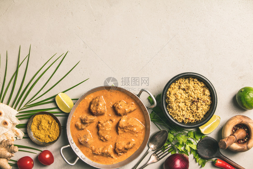 咖喱石灰姜辣椒玉米面包大豆类草药和香料图片