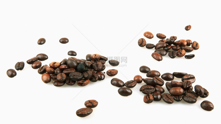 白底咖啡豆图片