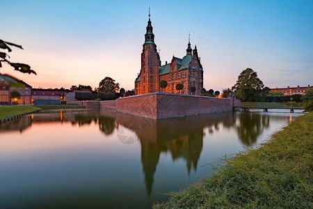 维京RosenborgCastle或日落时滑坡丹麦首都哥本哈根丹麦罗森堡背景