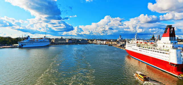 芬兰赫尔辛基码头建筑夏季全景图片