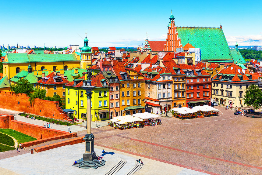 波兰华沙老城西希斯蒙德专栏城堡广场古建筑的景象夏季图片