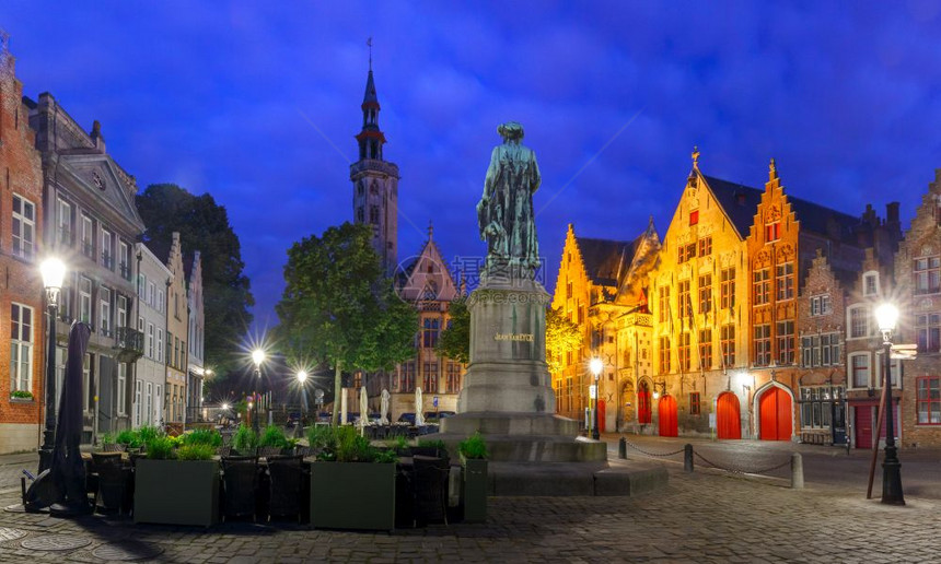 比利时布鲁日的JanVanEyck广场图片