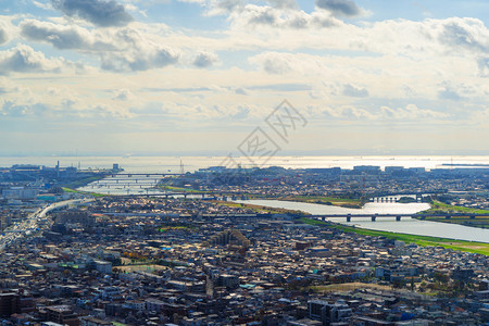 东京公寓在市景背中的空象亚洲智能城市住宅区有河流中午的建筑物图片