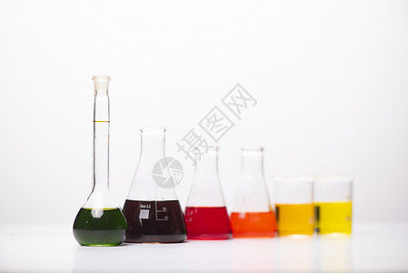 科学实验室的水溶液瓶背景图片