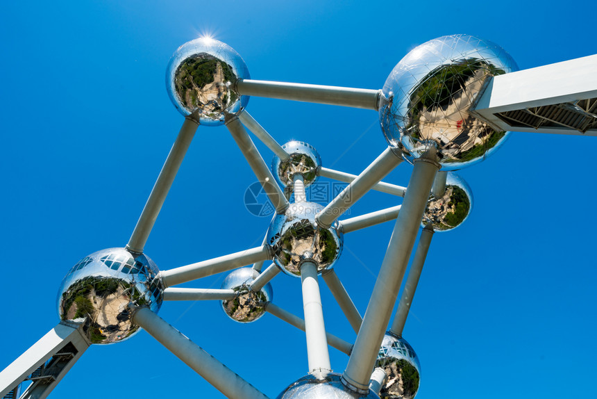 2018年5月日比利时布鲁塞尔原子纪念碑图片