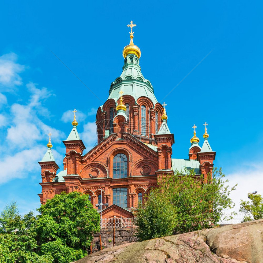 芬兰赫尔辛基Uspenski东正教基督堂夏季风景图片