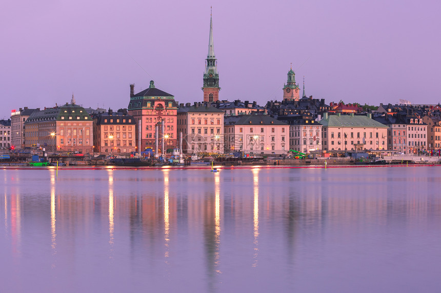 GamlaStan在瑞典首都斯德哥尔摩老城夜间的GamlaStan的风景全瑞典斯德哥尔摩GamlaStan图片