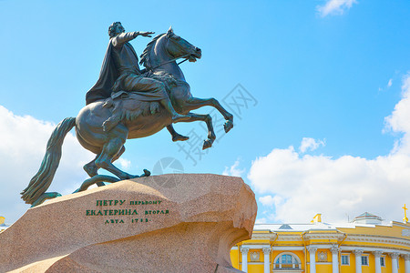 俄罗斯圣彼得堡参议院广场上彼得大帝的马术雕像1782年艺术家艾蒂安莫里斯法尔科奈EtienneMauriceFalconet背景图片