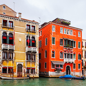 意大利威尼斯运河的房屋图片