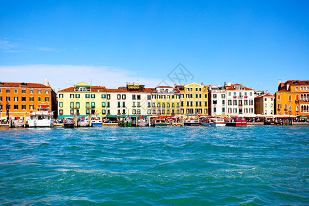 意大利威尼斯有多姿彩的房屋海滨图片