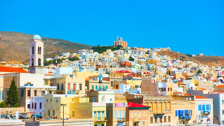 希腊CycladesSyra岛Ermoupoli镇全景图片