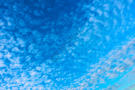 蓝天空晚上云小可用作背景图片