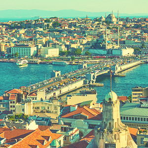 Galata桥和Fatih土耳其伊斯坦布尔老城图片