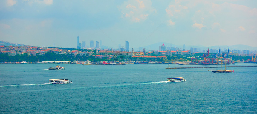 土耳其伊斯坦布尔博波鲁和亚海岸全景图片