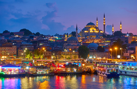 伊斯坦布尔老城法蒂赫区和土耳其苏莱马尼耶清真寺图片