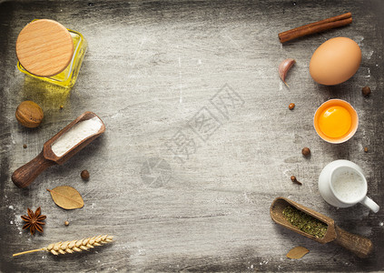 木制背景桌子的食品顶视图图片