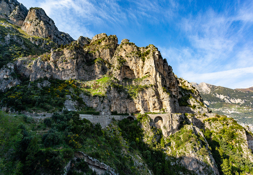 以意大利阿迈勒菲的山岳盟誓图片