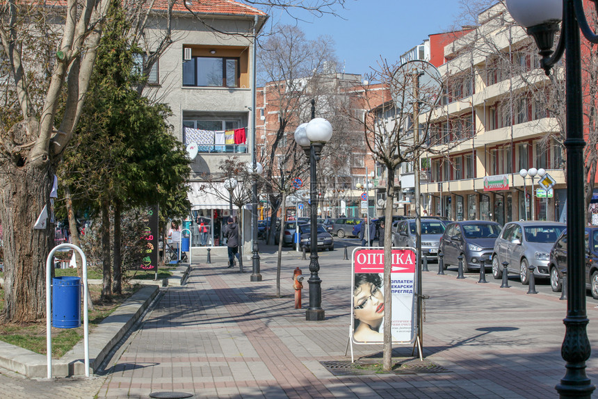 保加利亚Pomorie2019年3月日穿过城市中心地带的春天之行图片