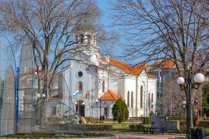 保加利亚Pomorie2019年3月日穿过城市中心地带的春天之行图片