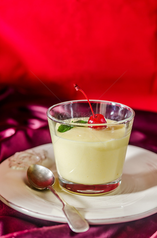 Zabaione意大利酒精饮料甜点图片