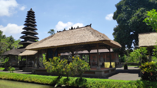 TamanAyunTemple印度尼西亚巴厘孟圭帝国的皇家寺庙背景图片